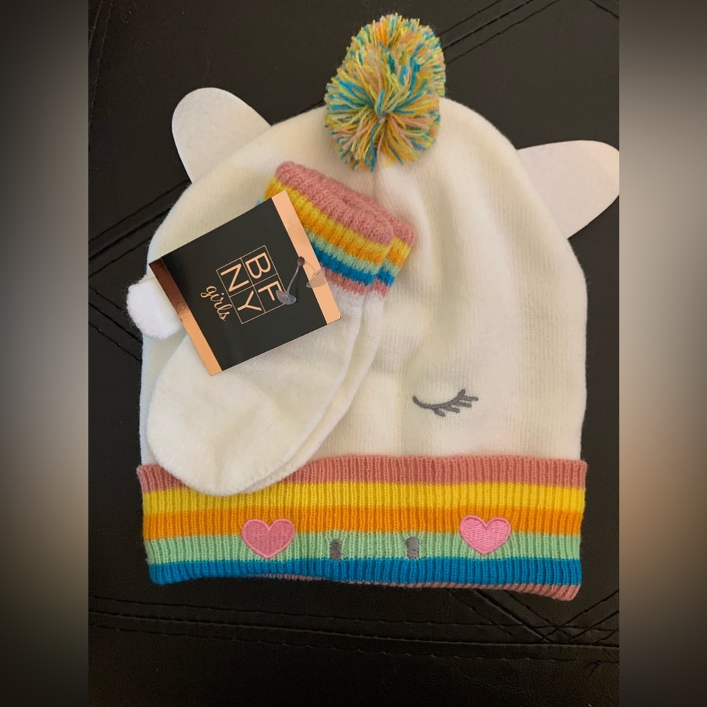 Kids New BFNY girls Hat and mittens set.